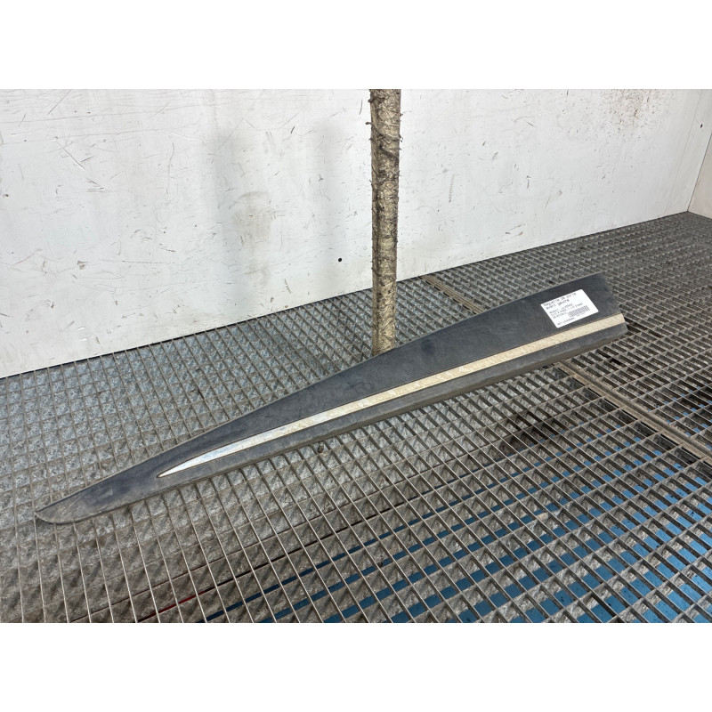 Baguette de porte avant gauche RENAULT CLIO 4 Photo n°3
