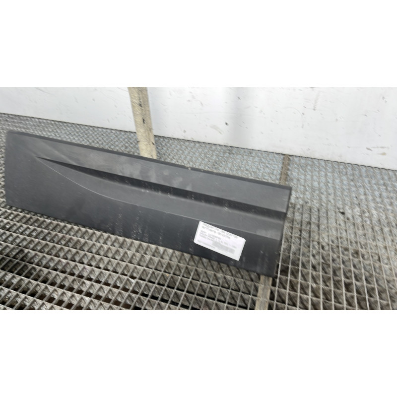 Baguette de porte arriere droite SEAT ATECA Photo n°3