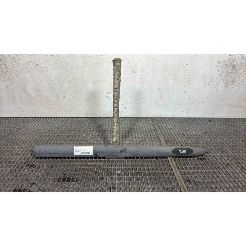 Baguette de porte avant droite RENAULT CLIO 2 Photo n°1