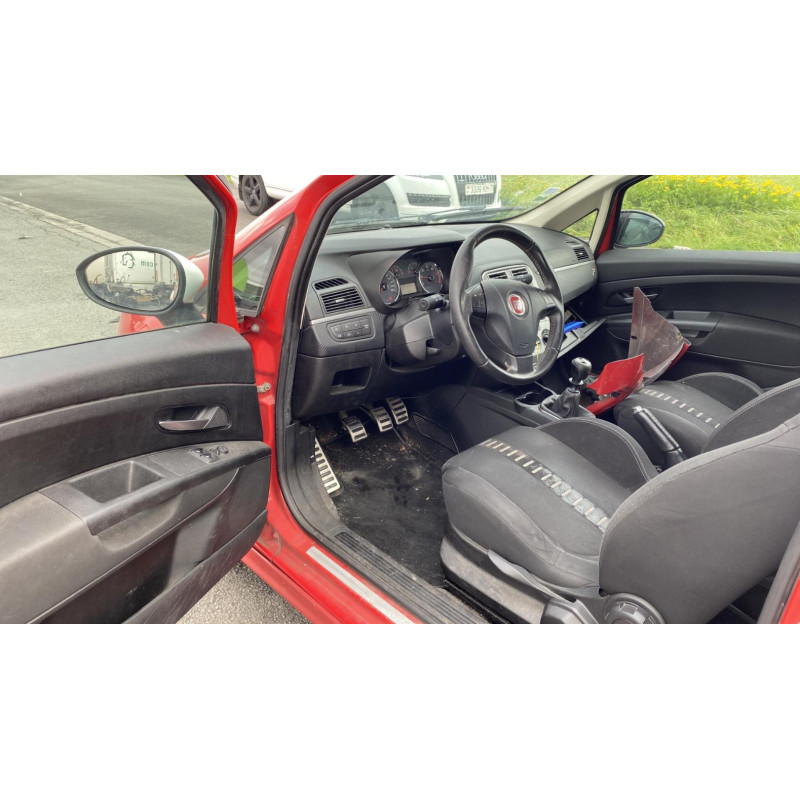 Feu arriere principal gauche (feux) FIAT GRANDE PUNTO Photo n°9