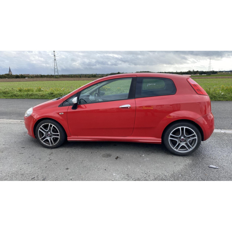 Feu arriere principal gauche (feux) FIAT GRANDE PUNTO Photo n°18