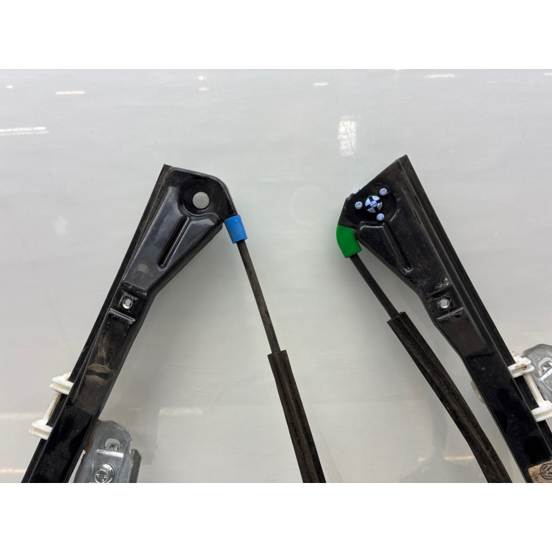 Leve vitre electrique avant droit VOLKSWAGEN POLO 3 Photo n°3