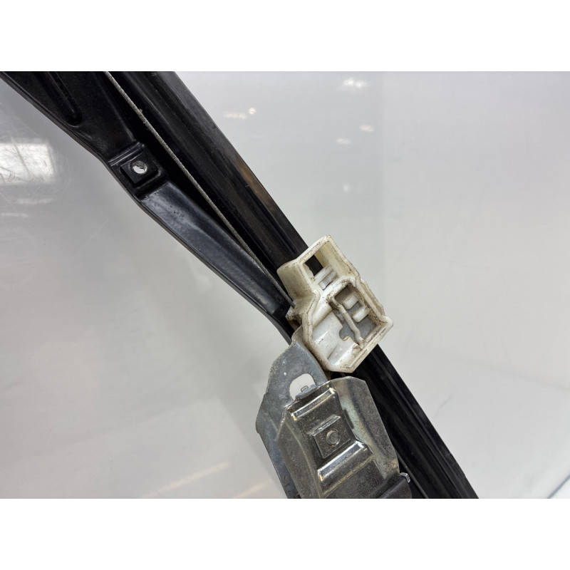 Leve vitre electrique avant droit VOLKSWAGEN POLO 3 Photo n°4