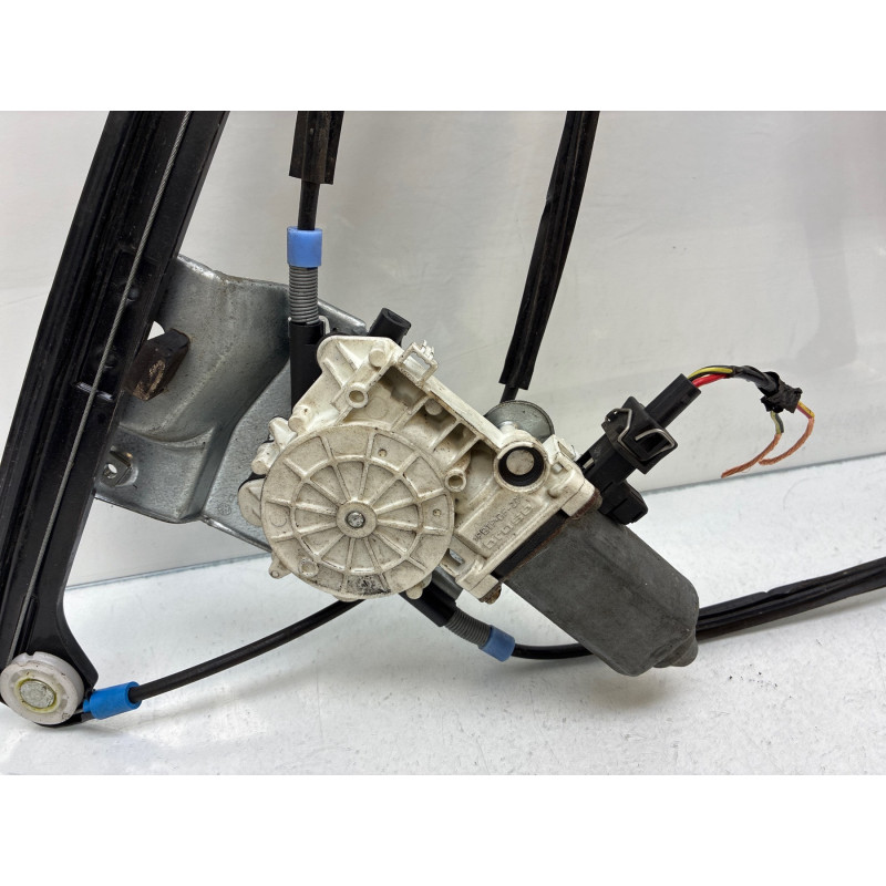 Leve vitre electrique avant droit VOLKSWAGEN POLO 3 Photo n°8