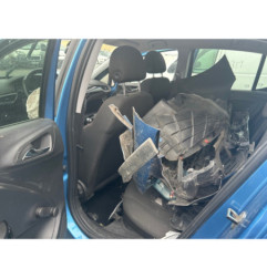 OPEL CORSA E 1.4i - 16V TURBO