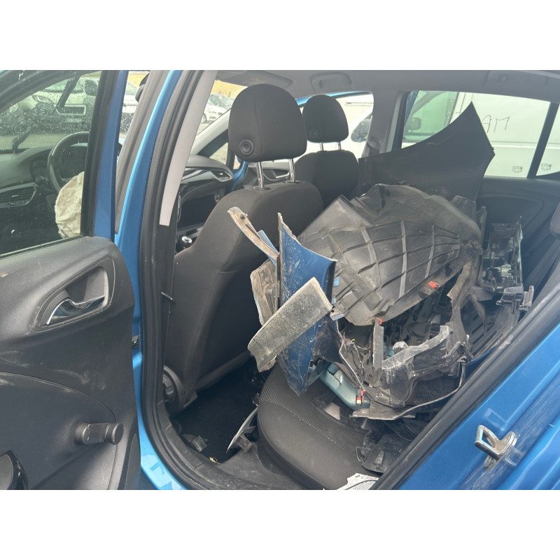 OPEL CORSA E 1.4i - 16V TURBO Photo n°9