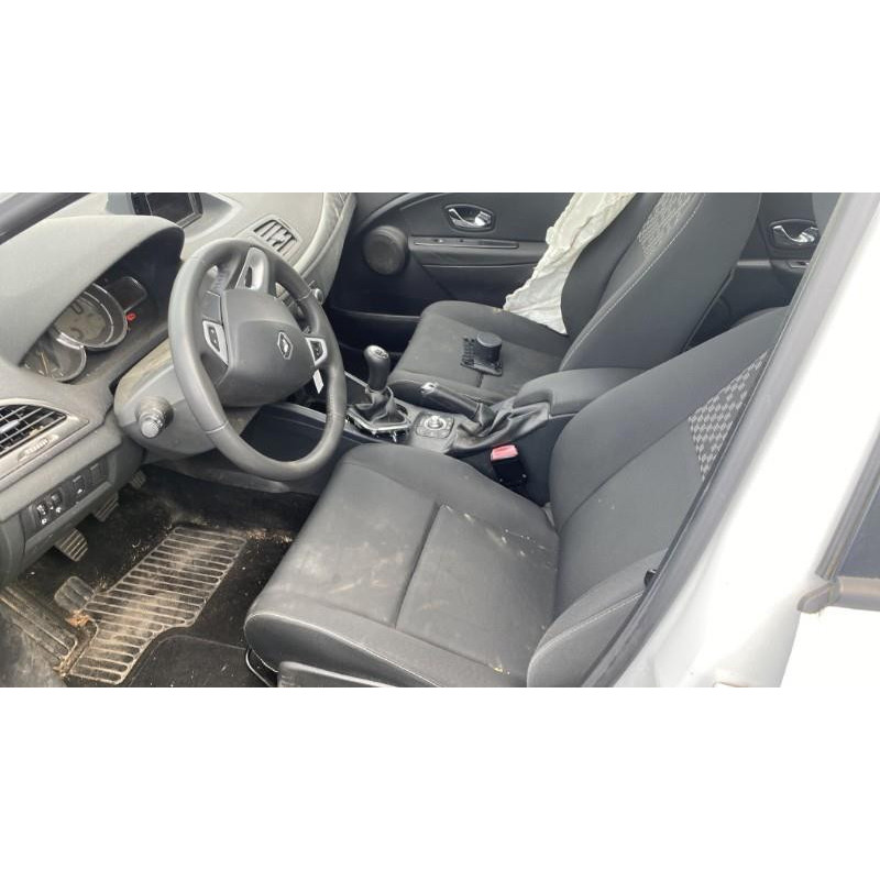 Feu arriere principal droit (feux) RENAULT MEGANE 3 Photo n°12