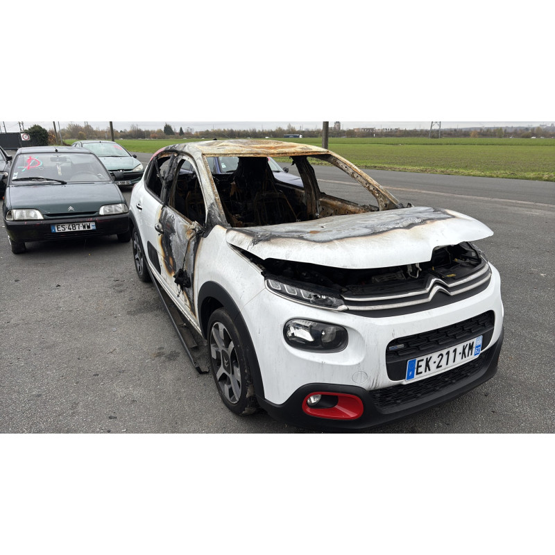 Extension d'aile avant droit CITROEN C3 3 Photo n°4