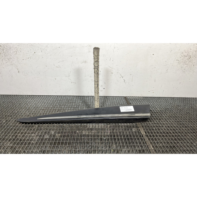 Baguette de porte avant gauche RENAULT CLIO 4 Photo n°1