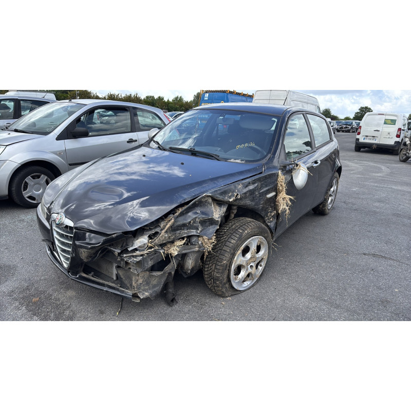 Feu arriere secondaire droit (feux) ALFA ROMEO 147 Photo n°6