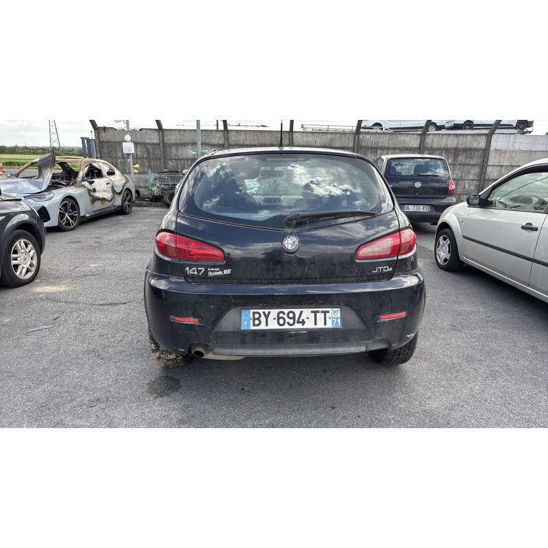 Feu arriere secondaire droit (feux) ALFA ROMEO 147 Photo n°9