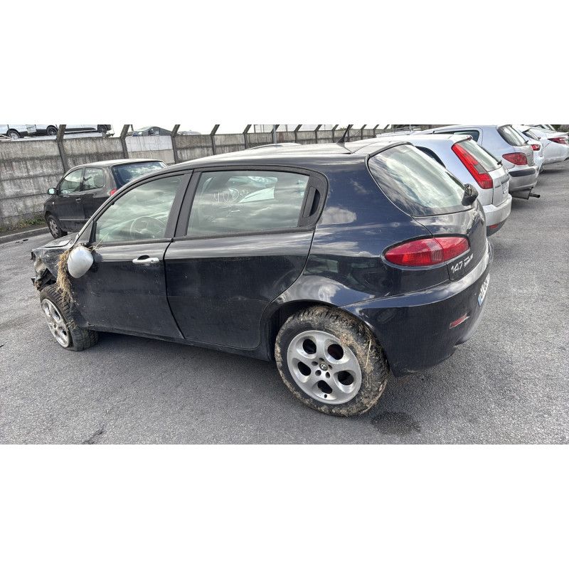 Feu arriere secondaire droit (feux) ALFA ROMEO 147 Photo n°11