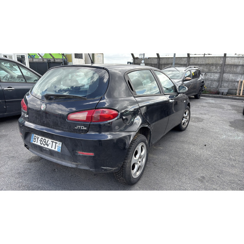 Feu arriere secondaire gauche (feux) ALFA ROMEO 147 Photo n°6
