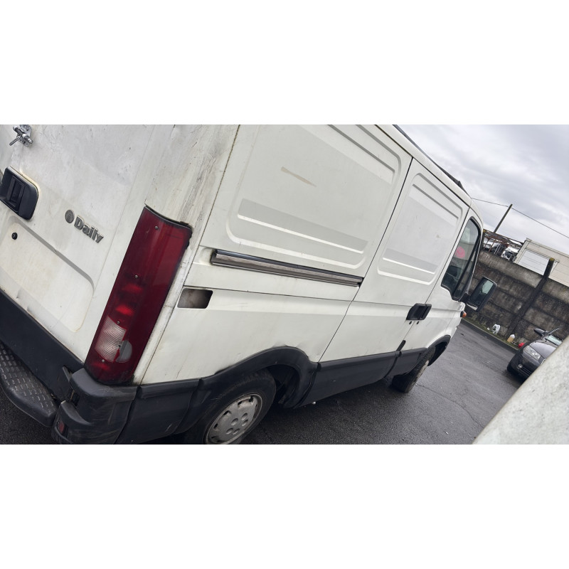 Optique avant secondaire gauche (feux)(clignotant) IVECO DAILY 3 Photo n°10