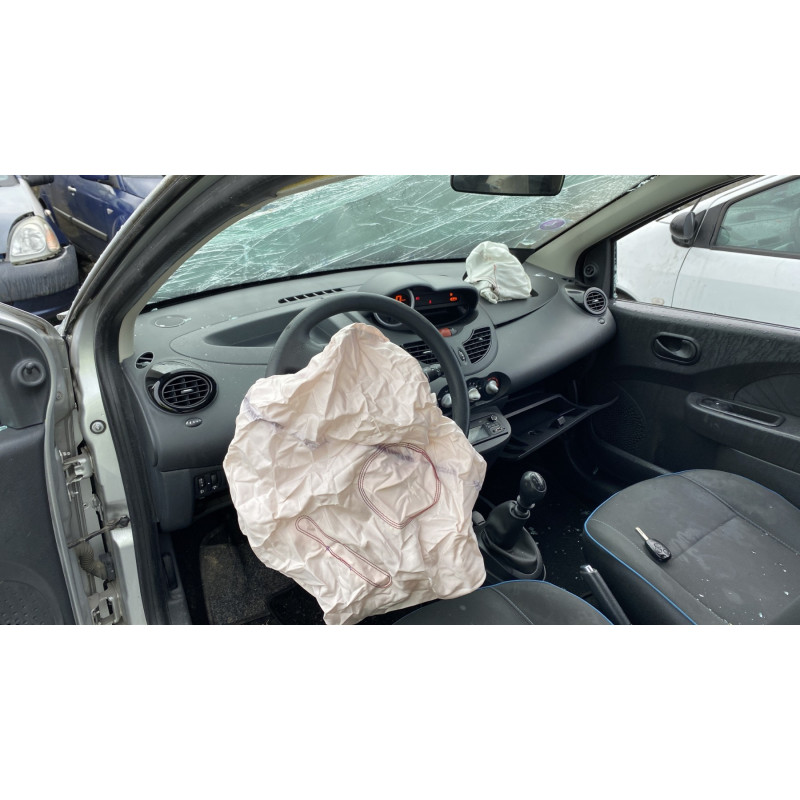 Feu arriere secondaire gauche (feux) RENAULT TWINGO 2 Photo n°15