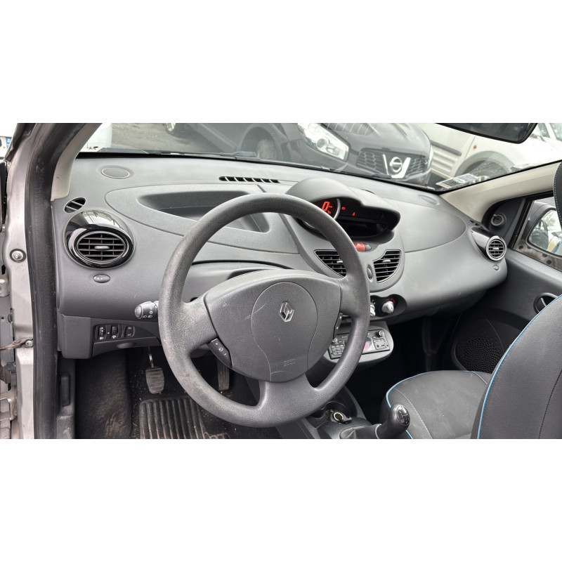 Feu arriere secondaire gauche (feux) RENAULT TWINGO 2 Photo n°14