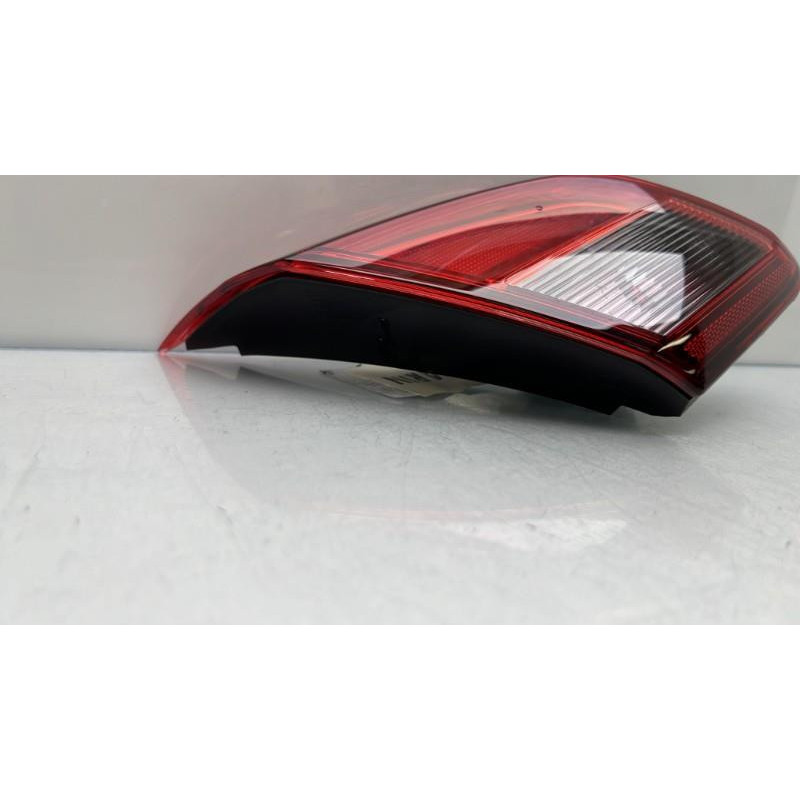 Feu arriere secondaire gauche (feux) OPEL CORSA E Photo n°5