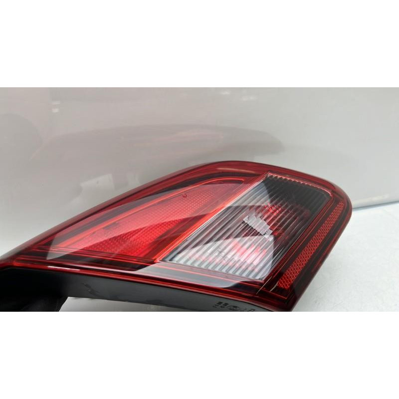 Feu arriere secondaire gauche (feux) OPEL CORSA E Photo n°10