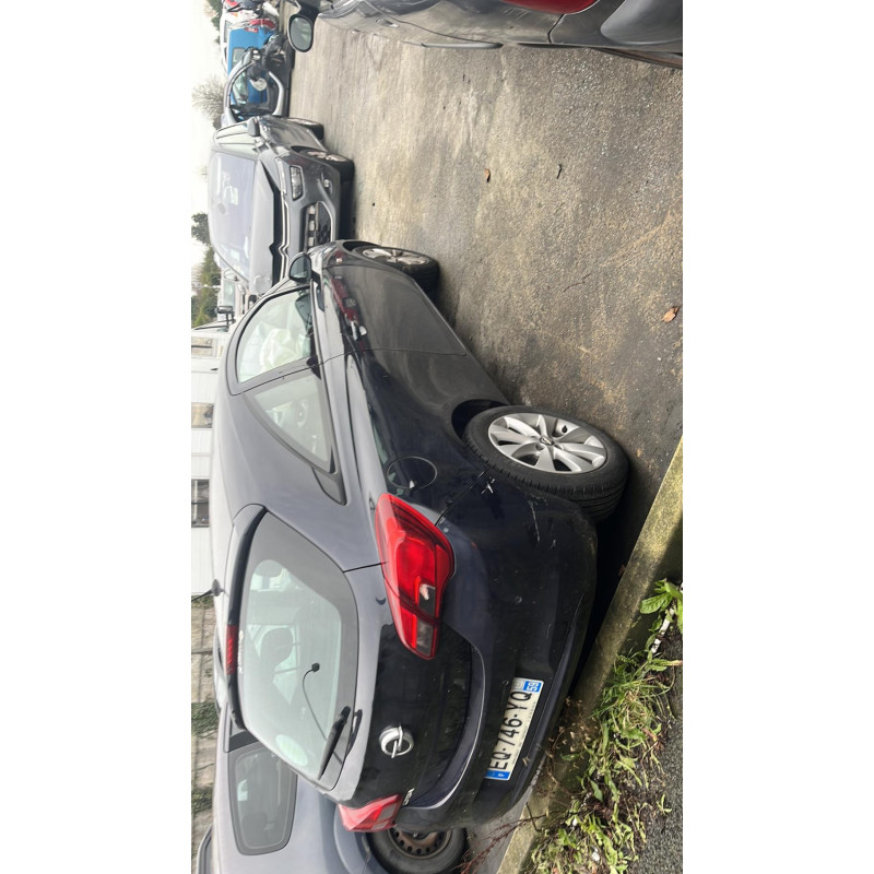 Feu arriere secondaire gauche (feux) OPEL CORSA E Photo n°17