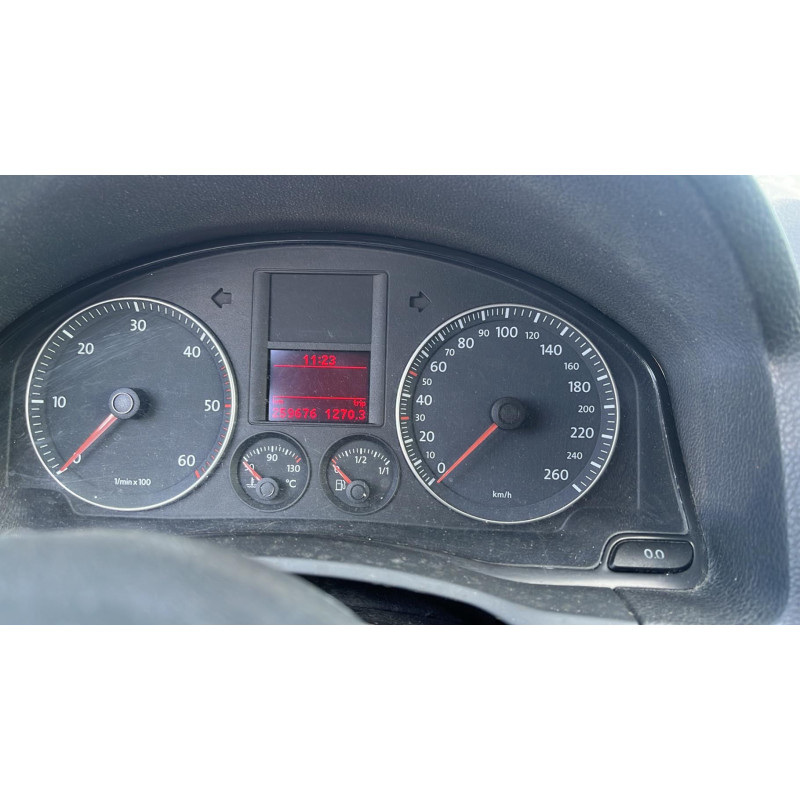 Feu arriere secondaire droit (feux) VOLKSWAGEN GOLF 5 Photo n°11