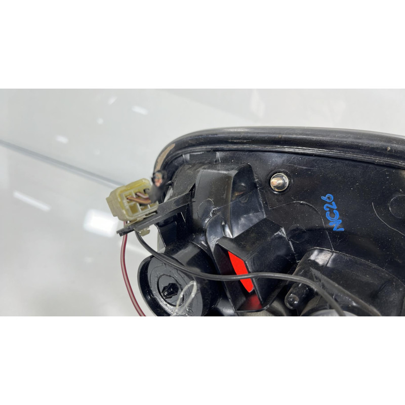 Feu arriere secondaire droit (feux) SUZUKI BALENO 1 Photo n°3