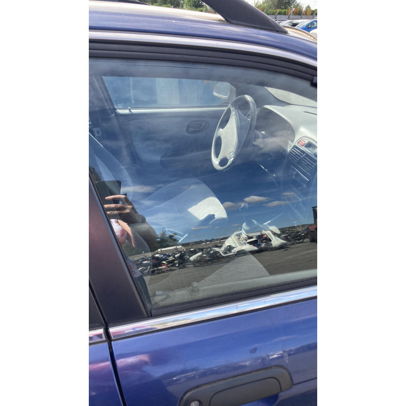 Feu arriere secondaire droit (feux) SUZUKI BALENO 1 Photo n°4
