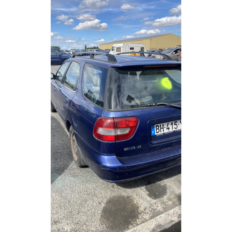 Feu arriere secondaire droit (feux) SUZUKI BALENO 1 Photo n°5