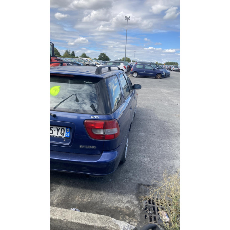 Feu arriere secondaire droit (feux) SUZUKI BALENO 1 Photo n°8