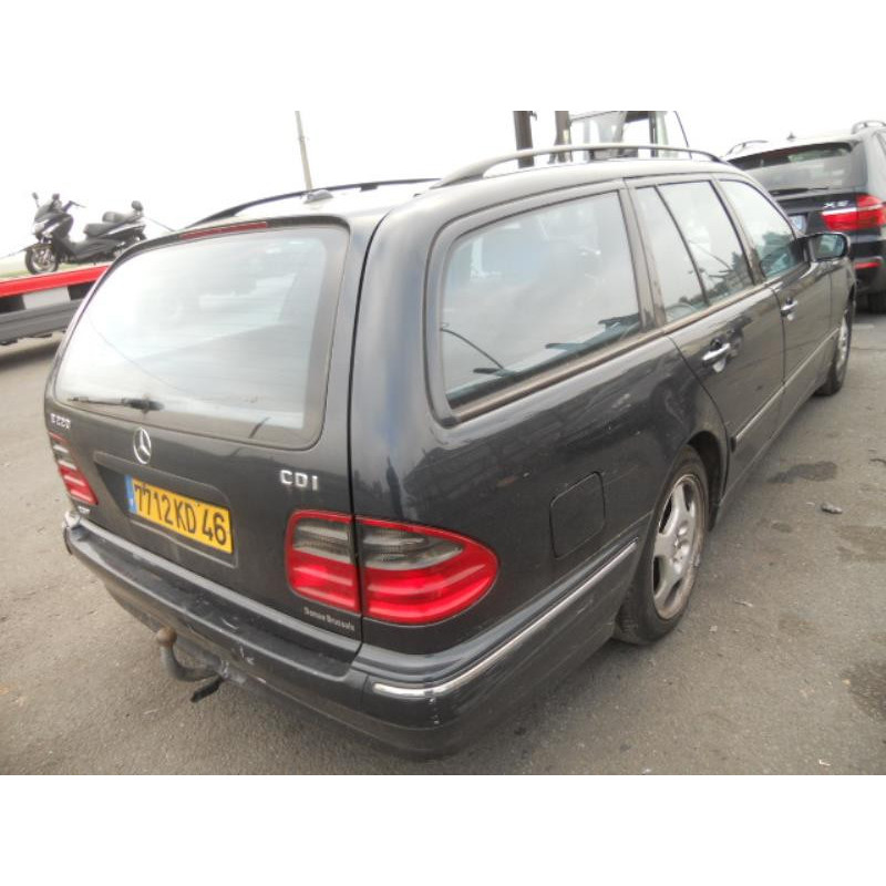 Feu arriere secondaire gauche (feux) MERCEDES CLASSE E 210 Photo n°6