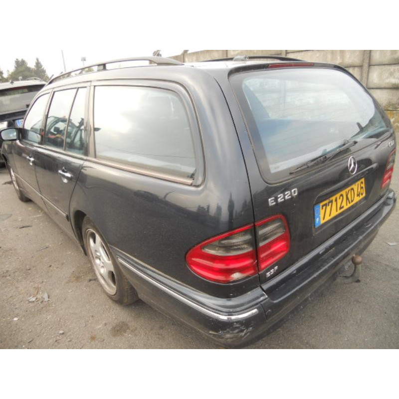Feu arriere secondaire gauche (feux) MERCEDES CLASSE E 210 Photo n°7
