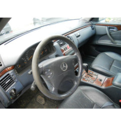 Feu arriere secondaire gauche (feux) MERCEDES CLASSE E 210