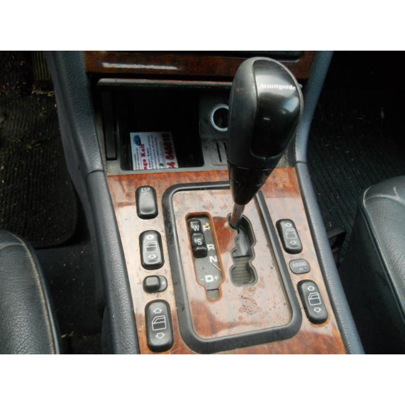 Feu arriere secondaire gauche (feux) MERCEDES CLASSE E 210 Photo n°9