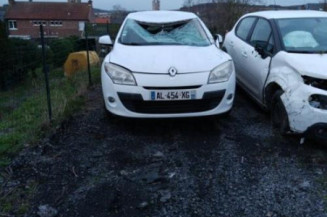 Pretensionneur de ceinture avant droit RENAULT MEGANE 3