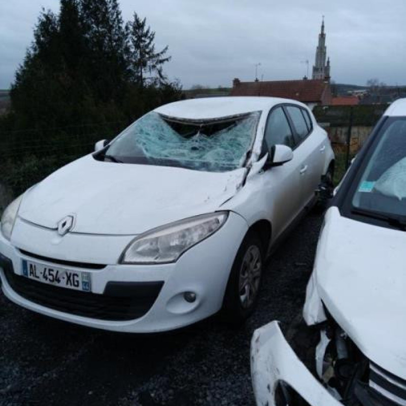 Pretensionneur de ceinture avant droit RENAULT MEGANE 3 Photo n°6