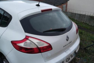 Pretensionneur de ceinture avant droit RENAULT MEGANE 3