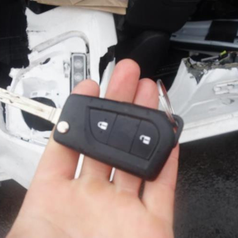 Leve vitre electrique avant droit PEUGEOT 108 Photo n°9