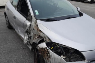 Pretensionneur de ceinture avant droit RENAULT MEGANE 3