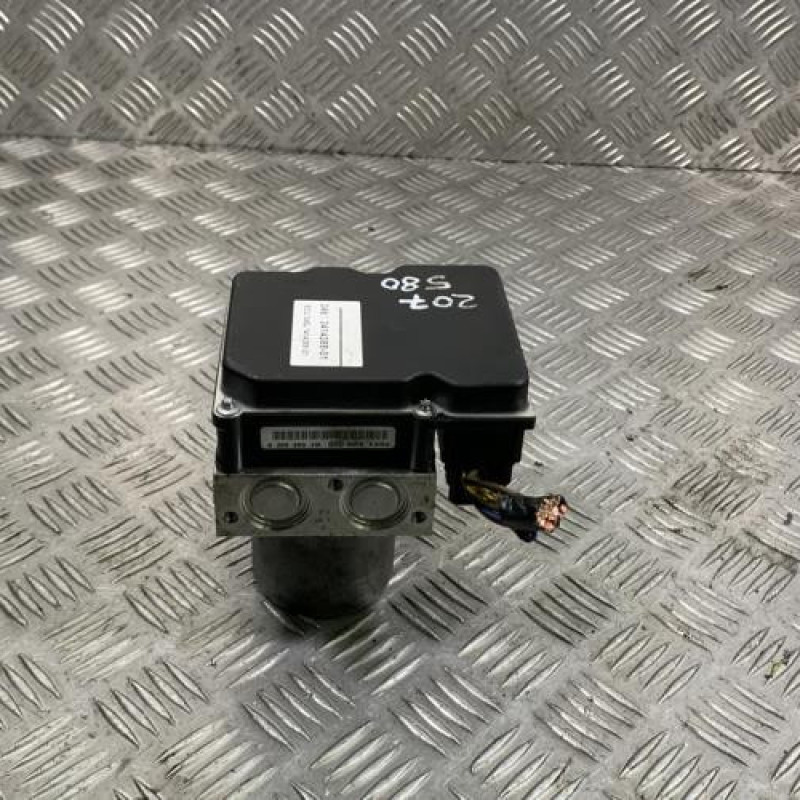 Bloc ABS (freins anti-blocage) BMW X3 E83 Photo n°4