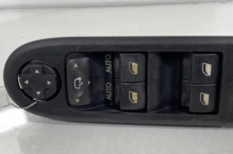 Interrupteur de leve vitre avant gauche CITROEN C3 2