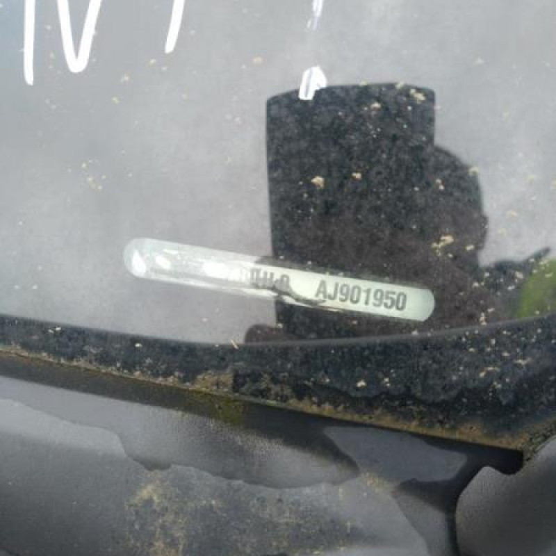 Pretensionneur de ceinture avant droit CITROEN BERLINGO 2 Photo n°8