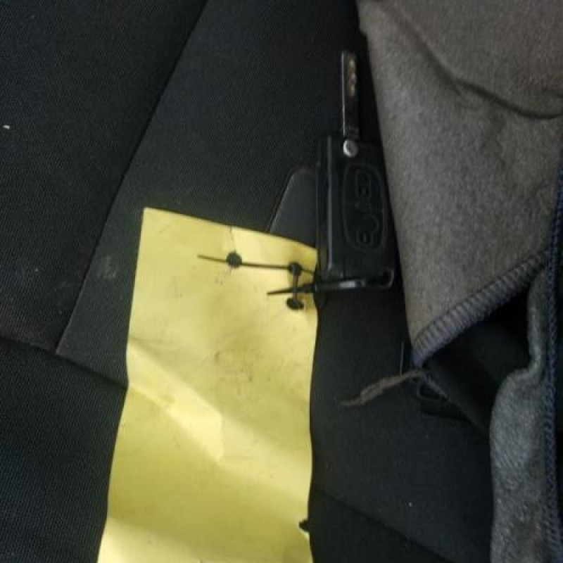 Pretensionneur de ceinture avant droit CITROEN BERLINGO 2 Photo n°14