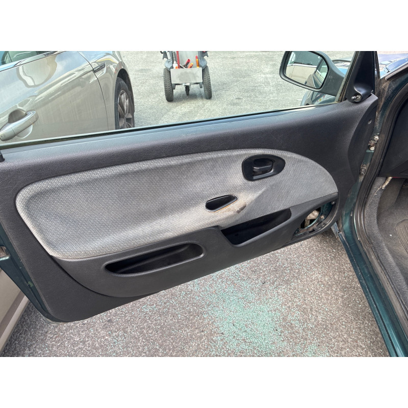 Moteur CITROEN SAXO Photo n°13