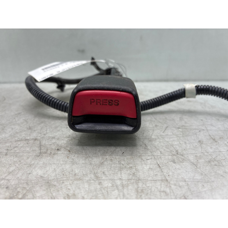 Attache ceinture avant gauche KIA PICANTO 2 Photo n°3