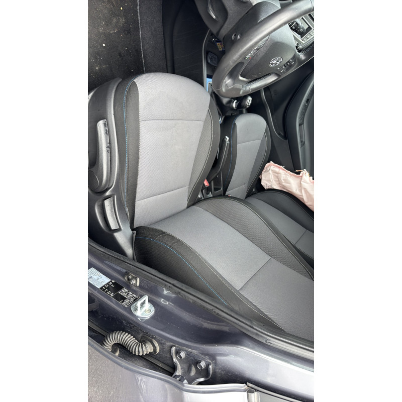 Feu arriere secondaire gauche (feux) HYUNDAI I 20 2 Photo n°15