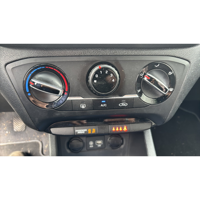 Feu arriere secondaire gauche (feux) HYUNDAI I 20 2 Photo n°20