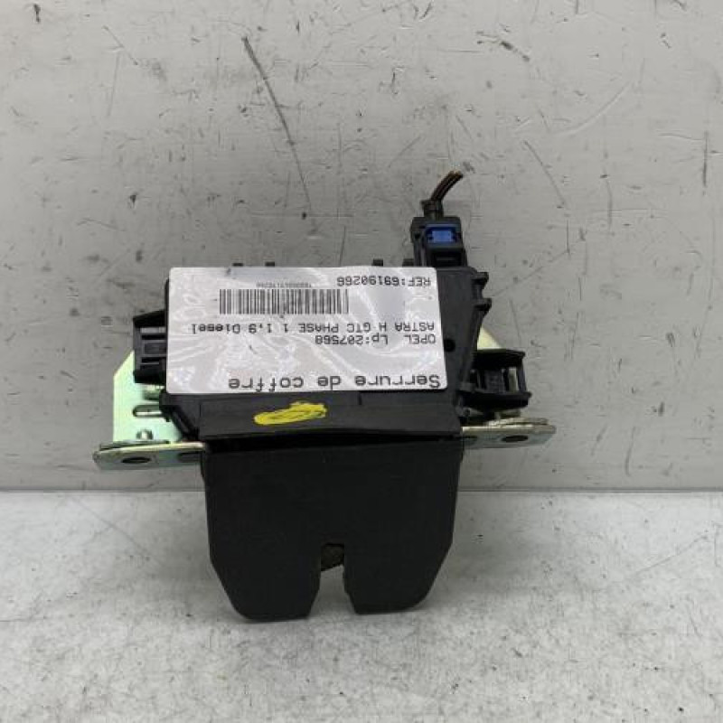 Serrure de coffre OPEL ASTRA H Photo n°1
