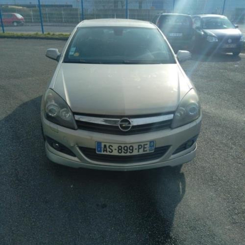 Serrure de coffre OPEL ASTRA H Photo n°4