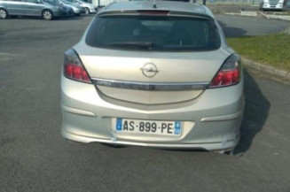 Serrure de coffre OPEL ASTRA H