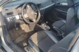 Serrure de coffre OPEL ASTRA H