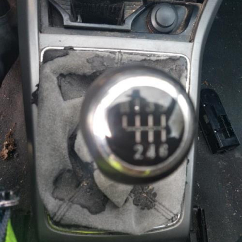 Serrure de coffre OPEL ASTRA H Photo n°11